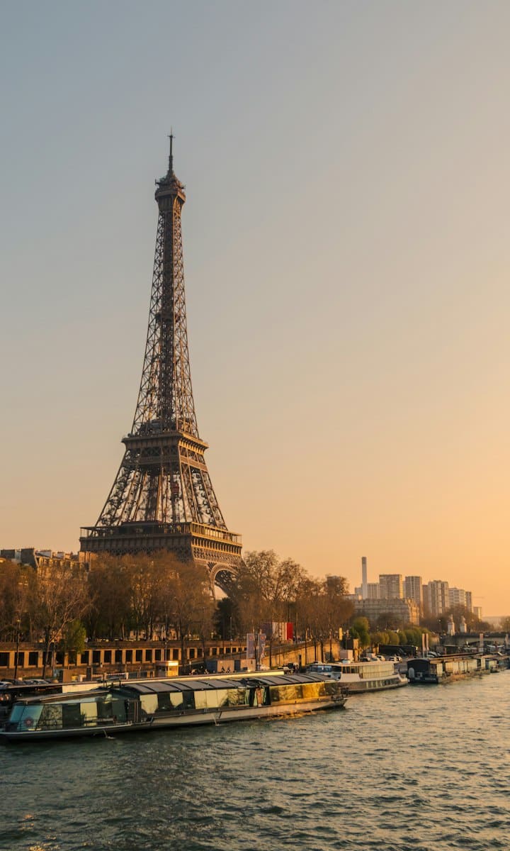 Der Eiffelturm bei Sonnenuntergang, Paris